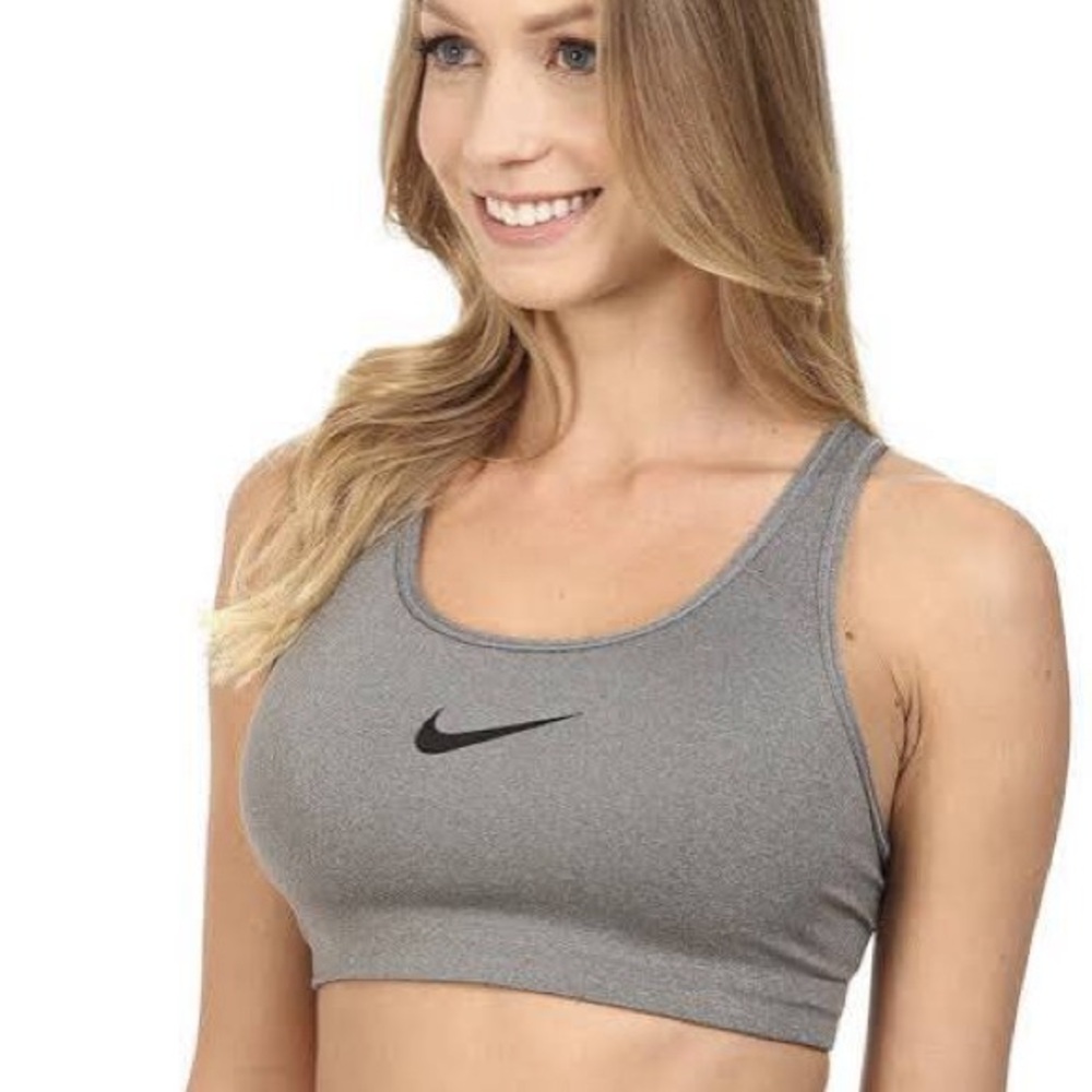 Set Nike pro sports bra size small used in good condition